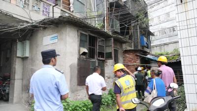 视频-隽水镇白沙社区：拆除违章建筑 助力老旧改造 