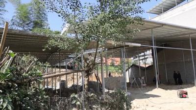 视频-通城县城市管理执法局依法拆除一小区违建钢架棚
