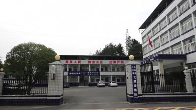 视频-【平安通城】六旬老人走失96小时！鄂湘民警接力搜救 