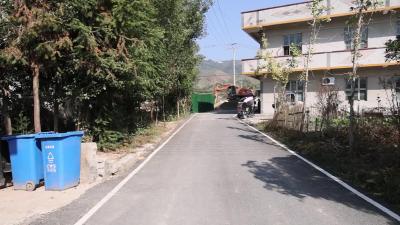 视频-通城县林业局驻大坪乡韩岭村工作队：修桥铺路助振兴安全出行暖人心 
