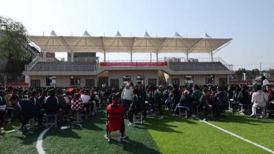 视频-通城县第二小学举行毛笔书法“授笔仪式” 