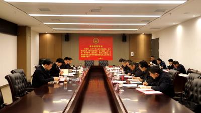 通城县委常委会2024年第1次会议召开