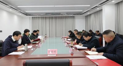 通城县委常委会2024年第4次会议召开
