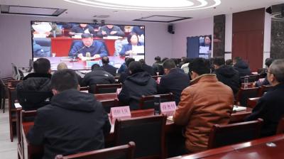视频-通城县收听收看全市低温雨雪冰冻灾害天气防范应对视频会商调度会