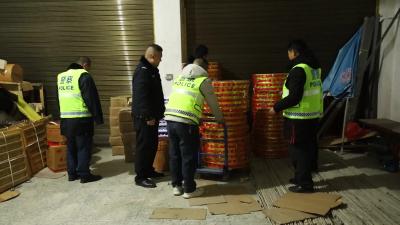 视频-安全生产曝光台丨通城县查获两起烟花爆竹领域案例 