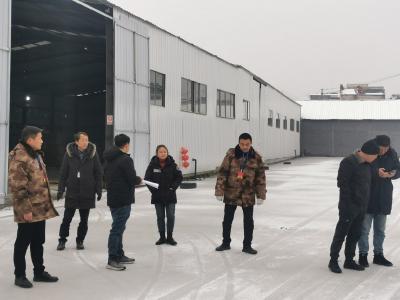 通城县麦市镇：全面开展冰雪天气钢构棚架安全隐患排查