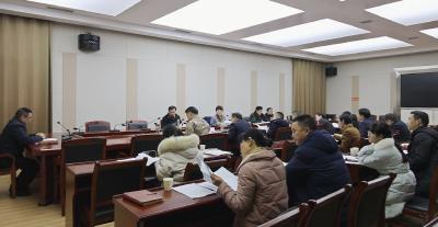 通城县委常委会2024年第3次会议召开