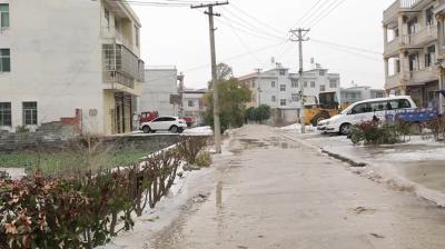 视频-刘中英调研指导低温雨雪冰冻天气灾害防范处置工作