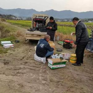 通城县四庄乡四庄村：无人机飞防植保 护航油菜抗灾稳产量
