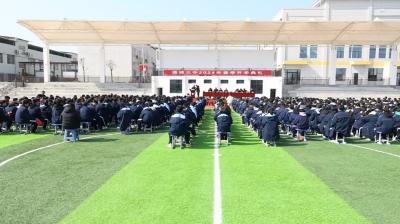 视频-通城三中： 奋楫砺行新学期 