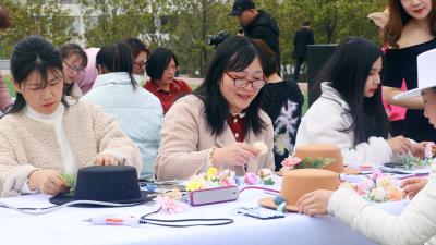 通城一中开展庆祝“三八”国际劳动妇女节创意活动