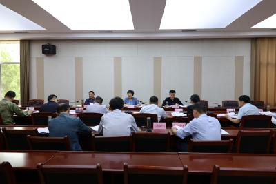 通城县委常委会2024年第8次会议召开