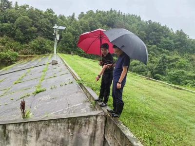 通城县石南镇：多措并举筑牢防溺水“安全网”