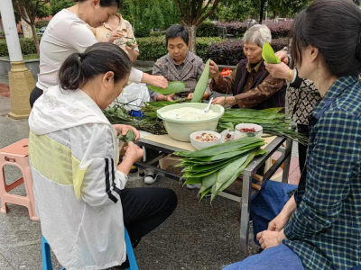 通城县白沙社区举办“粽叶飘香迎端午，幸福和谐邻里情”活动