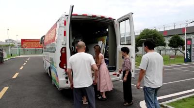 视频-通城县图书馆：文化助强军 书香溢军营 