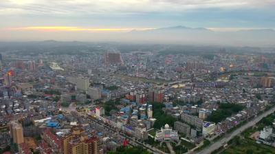 视频-13家药店入围 通城县启动定点零售药店纳入门诊统筹管理工作