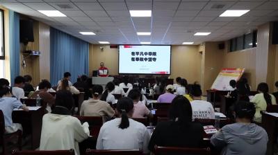 视频-通城县举办暑期返乡大学生救护员专场培训