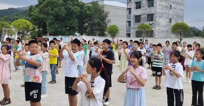 通城县马港镇：马港完小心理健康教育开学第一课