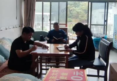 中南财经政法大学驻通城县麦市镇红石村工作队助力消费帮扶