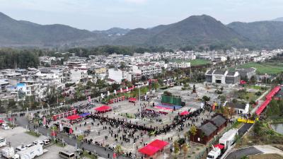 【聚焦自行车赛】红色文旅 “骑”乐无穷 2024第三届中国•湖北通城全国自行车户外公开挑战赛开赛