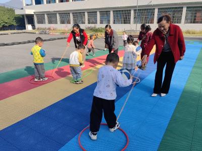 通城县大坪中心幼儿园：半日相约，幼见成长