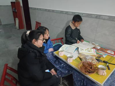 通城县塘湖镇大埚小学：夜访传温情，共筑成长路