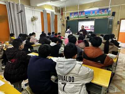 通城县四庄乡中心完小：大思政课教研，点亮教育新光