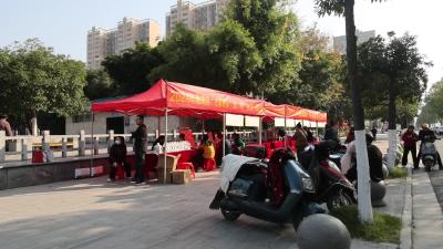 视频-通城县就业中心开展2024年离校未就业高校毕业生服务攻坚行动招聘活动