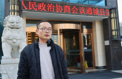 【两会声音⑤】县政协委员吴亮：将关注农民的热点难点作为履职的重点