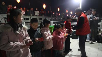 通城县关刀镇杨田村：除夕茶话看发展 耕读文化共传承