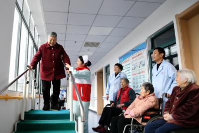 湖北通城：医养结合让老人乐享幸福生活