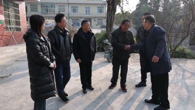 市侨联来通城开展走访慰问活动