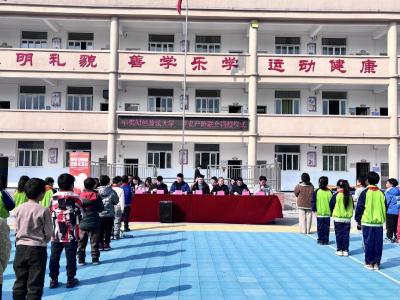 中南财经政法大学携手平安产险深圳分公司深入通城县麦市镇黄龙完小开展暖心物资捐赠活动