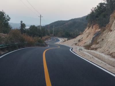 通城县五里镇：十里公路，助力宜居宜业和美乡村建设