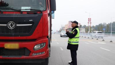 通城：科技引领“智慧治超” 货车超限可视、可测、可控