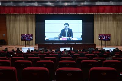 通城县收听收看市政府廉政工作视频会