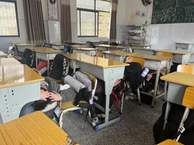 通城县马港镇潭下小学：防震减灾演练打响安全教育第一枪