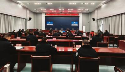 开学啦！通城公安按下护学“启动键”
