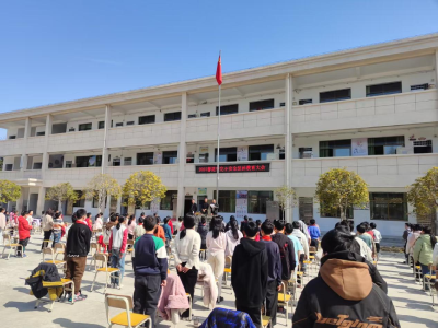 通城县石南镇：举办以“从心出发，守护成长”为主题的心理健康讲座