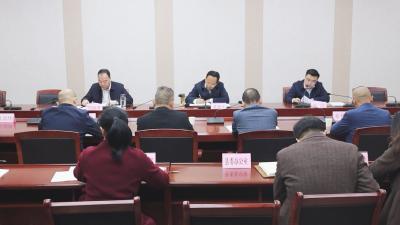 黄建平在欢送驻外招商工作专班出征会议上强调：全力以赴“拼招商、扩开放、促发展”  推动全县招商引资工作取得更大成效