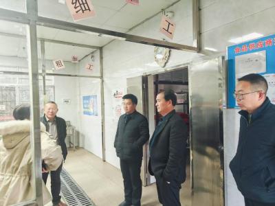 通城县塘湖镇：开展校园安全联合检查  筑牢师生安全防护网