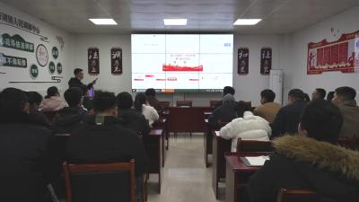 视频-通城县塘湖镇：DeepSeek大模型助力智能办公