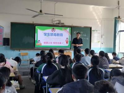 通城县沙堆中学教师付祖祥：育梦路上，步履不停