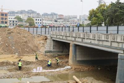 【我的城 在焕新】G106通城县隽水镇至马港镇段扩建工程加快推进