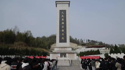 视频-通城县塘湖中学教联体：忆峥嵘岁月 传红色基因