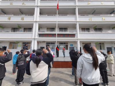 通城县沙堆中心完小：筑牢校车安全防线  守护学生平安出行