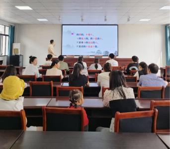 通城县隽水镇银城社区：共谱民族团结曲  同筑语言连心桥