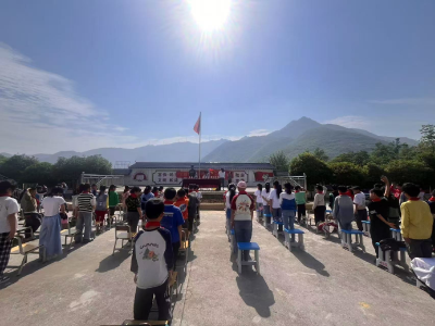 通城县塘湖镇大埚小学：榜样引领，激励前行