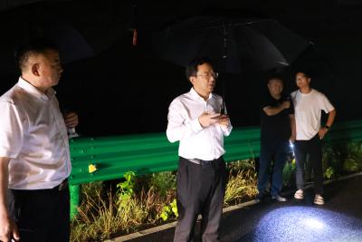 黄建平深入一线督导检查强降水防范应对工作时强调：严格落实各项防御举措 全力保障人民群众生命财产安全