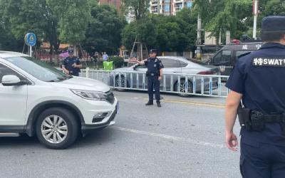 通城公安：温情初夏，他们是最贴心的“警察蓝”！
